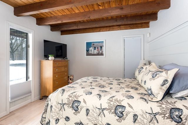 2 Kendall St 2, Walpole, MA 02081