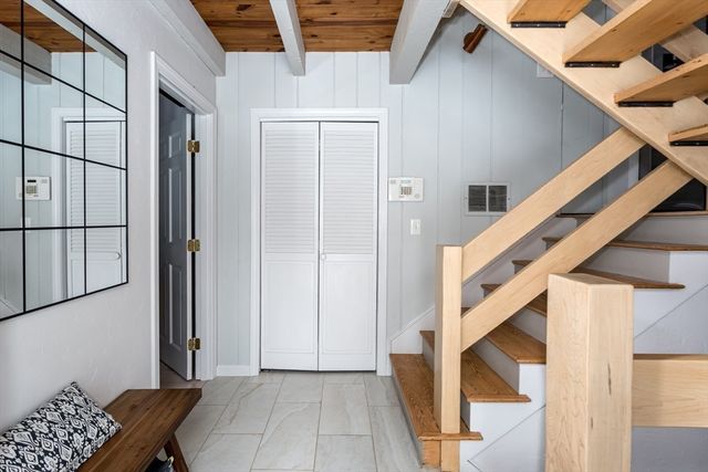 2 Kendall St 2, Walpole, MA 02081