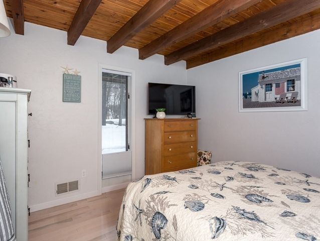 2 Kendall St 2, Walpole, MA 02081