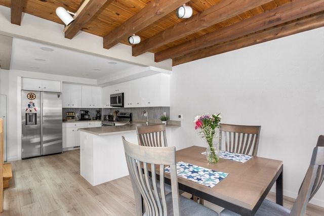 2 Kendall St 2, Walpole, MA 02081