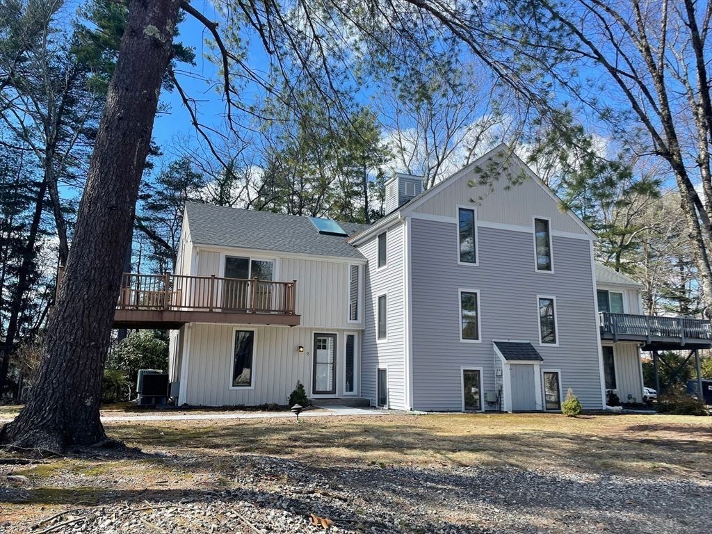 2 Kendall St 2, Walpole, MA 02081