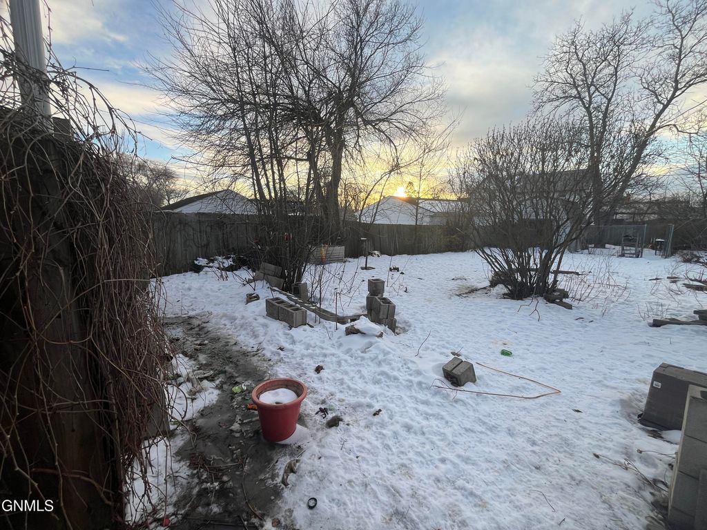 1108 15th Street N, Bismarck, ND 58501 photo 10