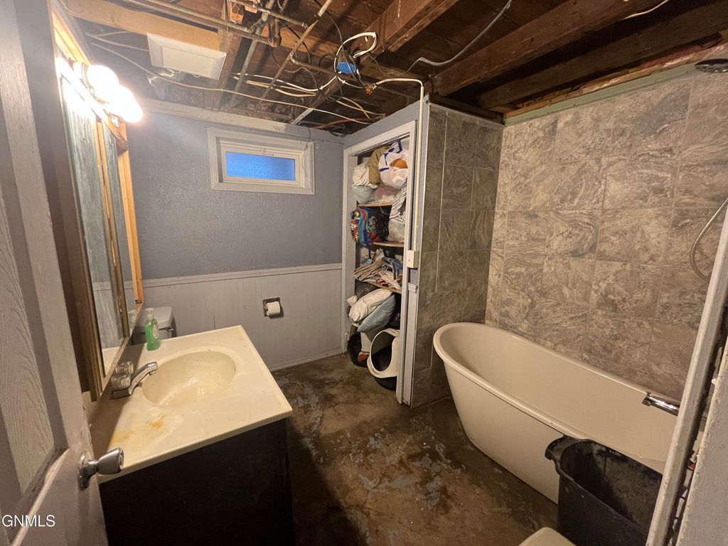 1108 15th Street N, Bismarck, ND 58501 photo 7