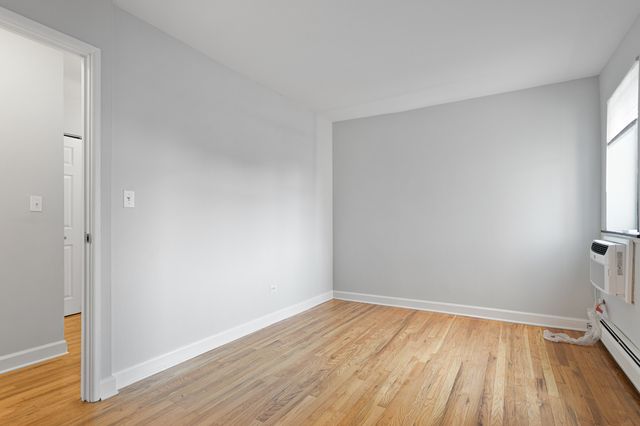 6758 N Sheridan Avenue 346, Chicago, IL 60626