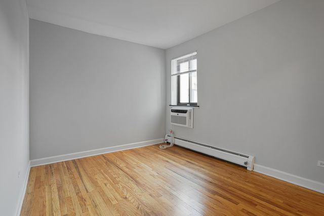 6758 N Sheridan Avenue 346, Chicago, IL 60626