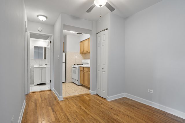 6758 N Sheridan Avenue 346, Chicago, IL 60626