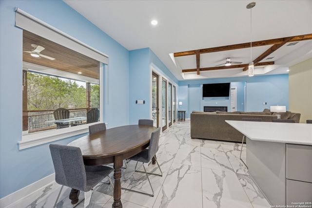 195 Crazy Horse Trail, Canyon Lake, TX 78133