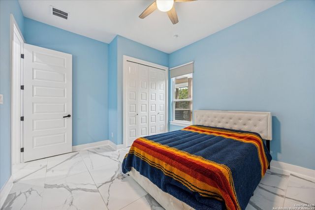 195 Crazy Horse Trail, Canyon Lake, TX 78133