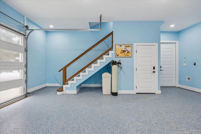 195 Crazy Horse Trail, Canyon Lake, TX 78133