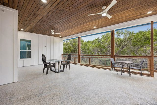 195 Crazy Horse Trail, Canyon Lake, TX 78133