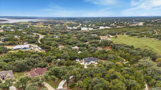 195 Crazy Horse Trail, Canyon Lake, TX 78133
