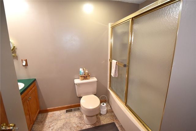 804 Texas Avenue, Mcdonald, OH 44437