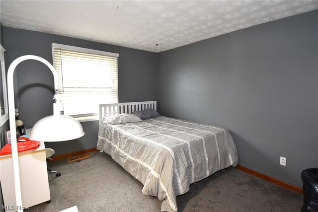 804 Texas Avenue, Mcdonald, OH 44437