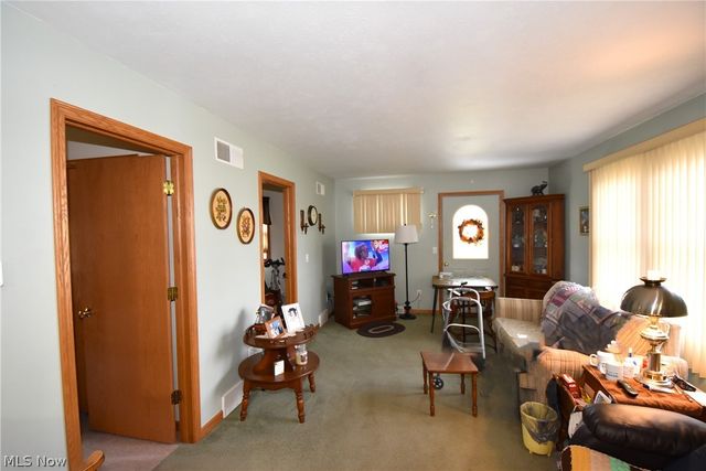 804 Texas Avenue, Mcdonald, OH 44437