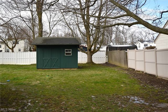 804 Texas Avenue, Mcdonald, OH 44437