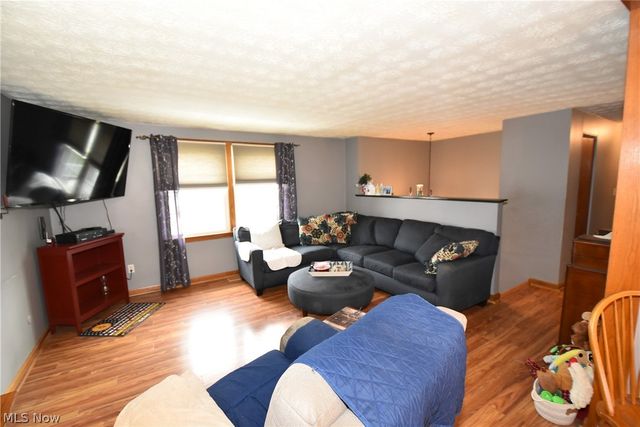 804 Texas Avenue, Mcdonald, OH 44437