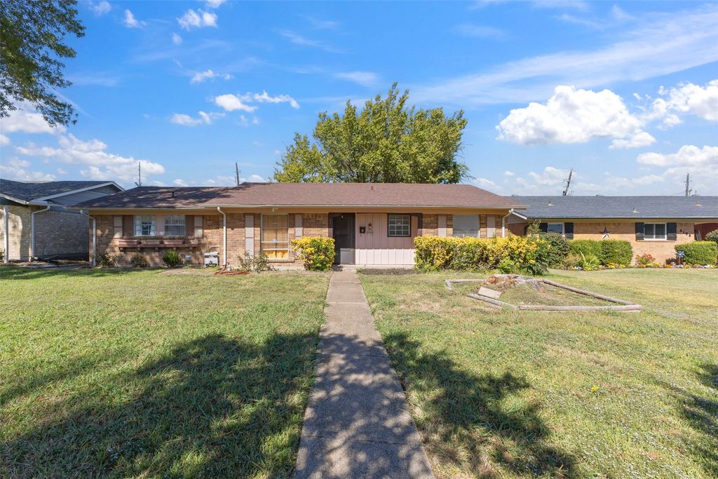 3109 Point East Drive, Mesquite, TX 75150