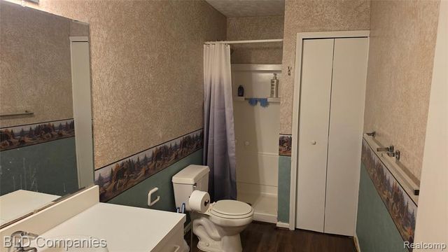 1095 Seabury Drive, Lake Orion, MI 48362