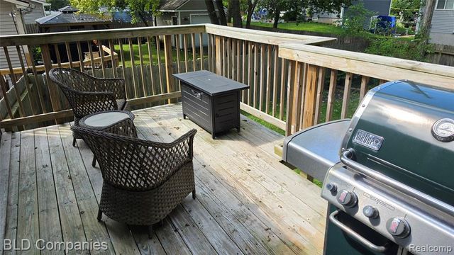 1095 Seabury Drive, Lake Orion, MI 48362
