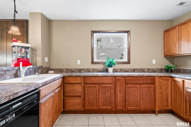 308 S OXFORD Road, Springfield, IL 62704