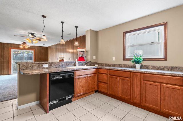 308 S OXFORD Road, Springfield, IL 62704