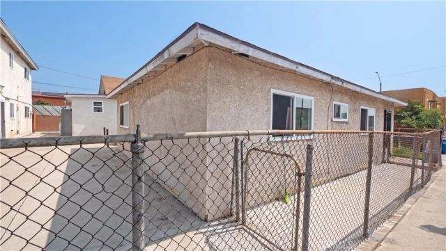4045 Dennison Street, Los Angeles, CA 90023