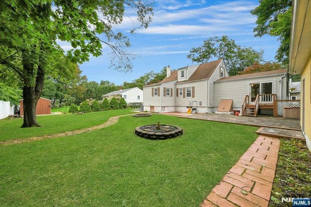 35 Oak Street, Oakland, NJ 07436