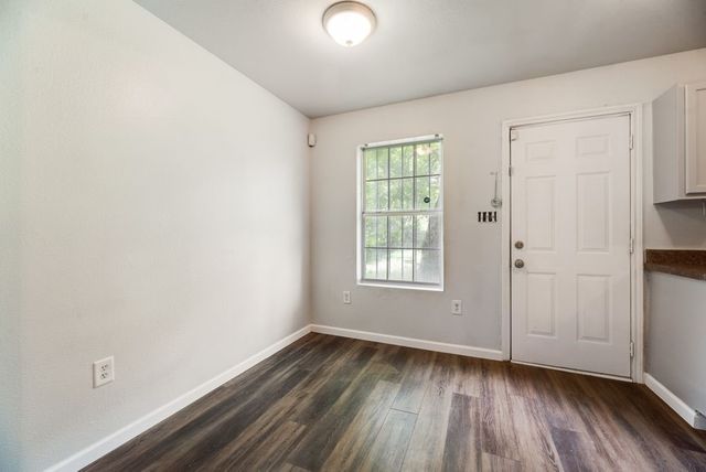 2526 Exeter Avenue, Dallas, TX 75216
