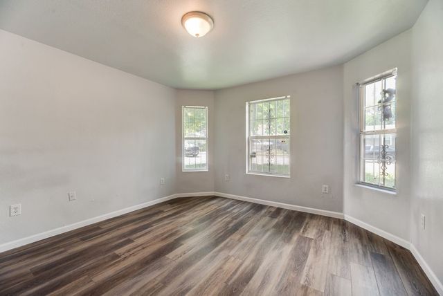 2526 Exeter Avenue, Dallas, TX 75216