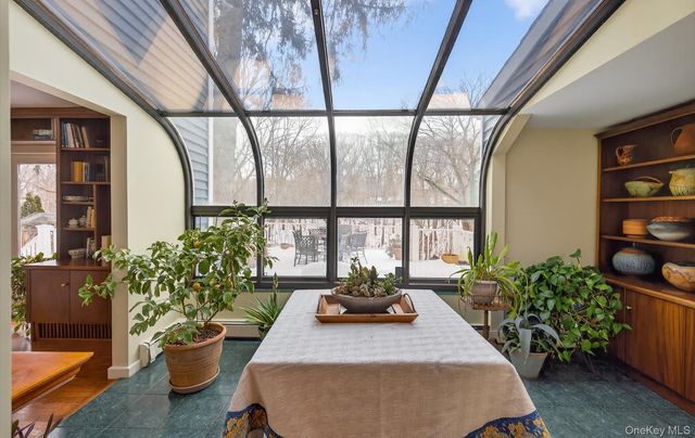 92 Valentine Avenue, Glen Cove, NY 11542