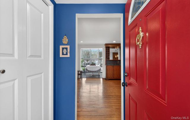 92 Valentine Avenue, Glen Cove, NY 11542