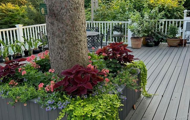 92 Valentine Avenue, Glen Cove, NY 11542