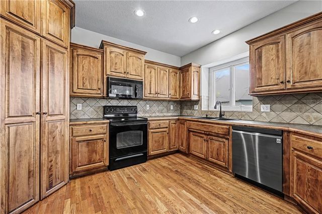 15080 S Red Bird Street, Olathe, KS 66061