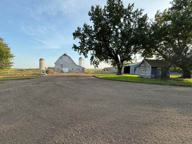 78994 160th Street, Sacred Heart, MN 56285