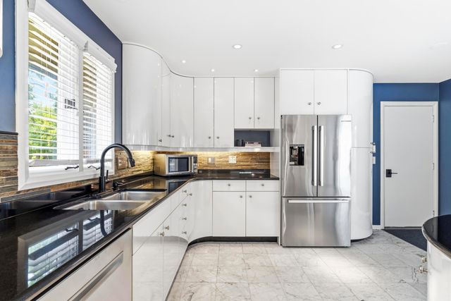 3411 Sunset Drive, Upper Arlington, OH 43221