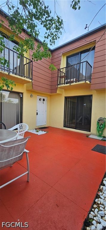 1532 Park Meadows DR 1, Fort Myers, FL 33907