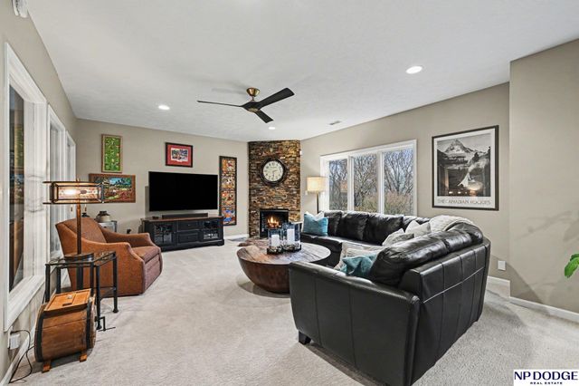 15910 Patrick Avenue, Omaha, NE 68116