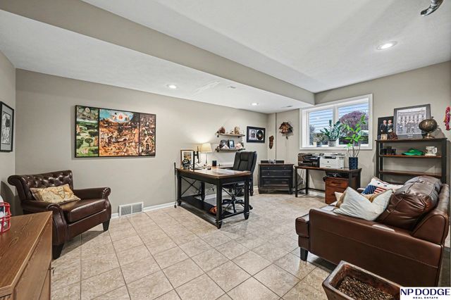 15910 Patrick Avenue, Omaha, NE 68116