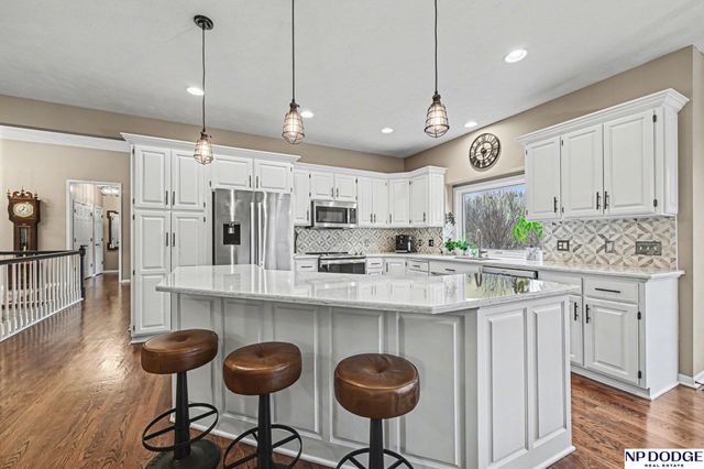 15910 Patrick Avenue, Omaha, NE 68116