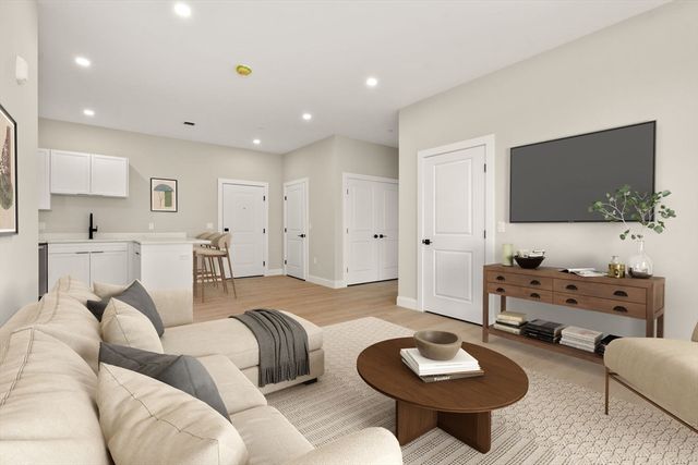 7 Cross St 306, Wilmington, MA 01887