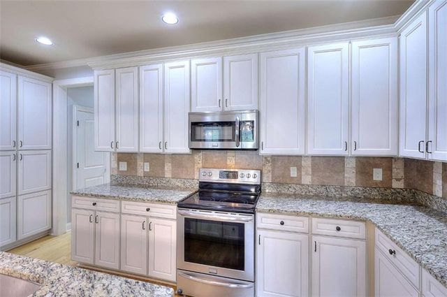 325 Brook Hollow Lane, Loganville, GA 30052