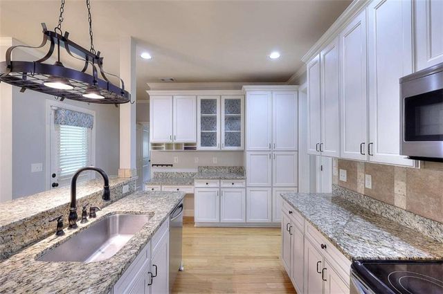 325 Brook Hollow Lane, Loganville, GA 30052