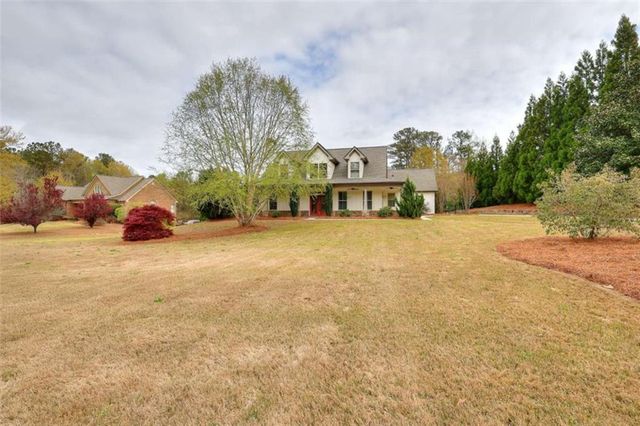 325 Brook Hollow Lane, Loganville, GA 30052