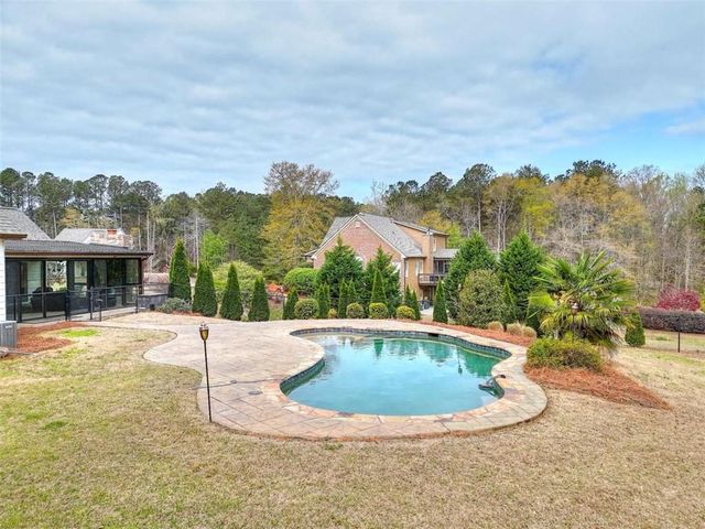 325 Brook Hollow Lane, Loganville, GA 30052