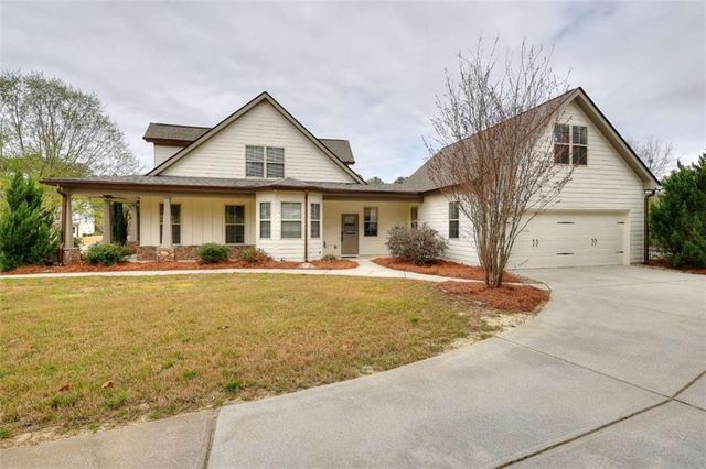 325 Brook Hollow Lane, Loganville, GA 30052