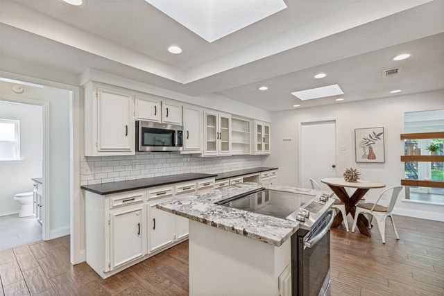 2709 Melrose Drive, Plano, TX 75075