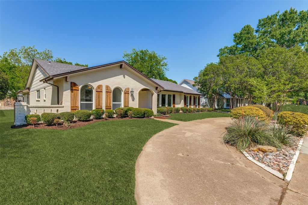 2709 Melrose Drive, Plano, TX 75075