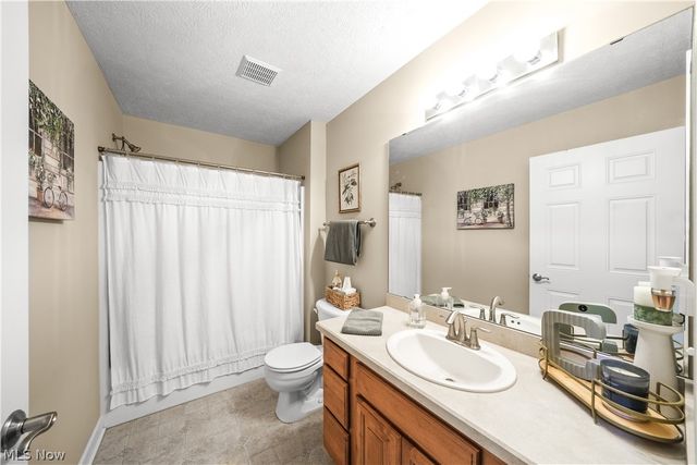 169 Waterford Way, Tallmadge, OH 44278
