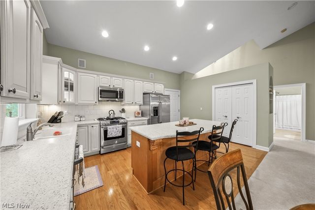 169 Waterford Way, Tallmadge, OH 44278