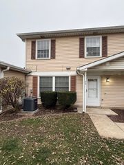 36 Wildwood Lane G Lane 0, Bolingbrook, IL 60440